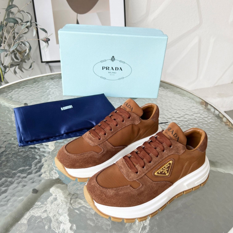 Pra*a casual shoes